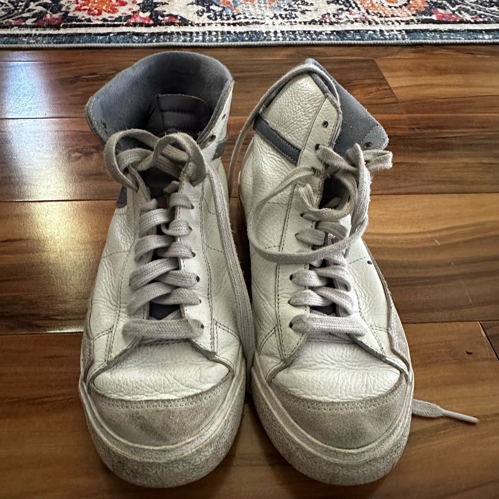 Nike Women's High-Top Athletic Shoes - White and Gray